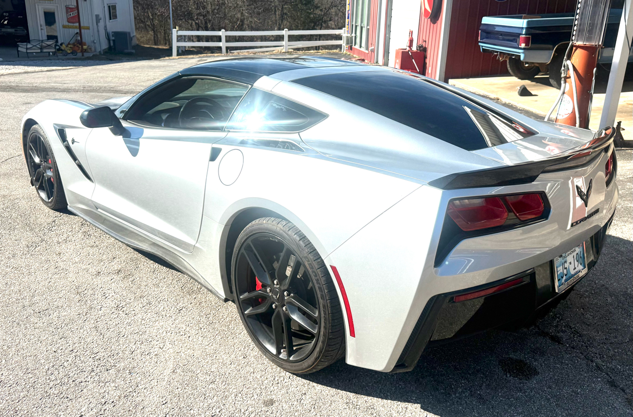 Chevrolet Corvette 2LT Coupe Automatic 2016