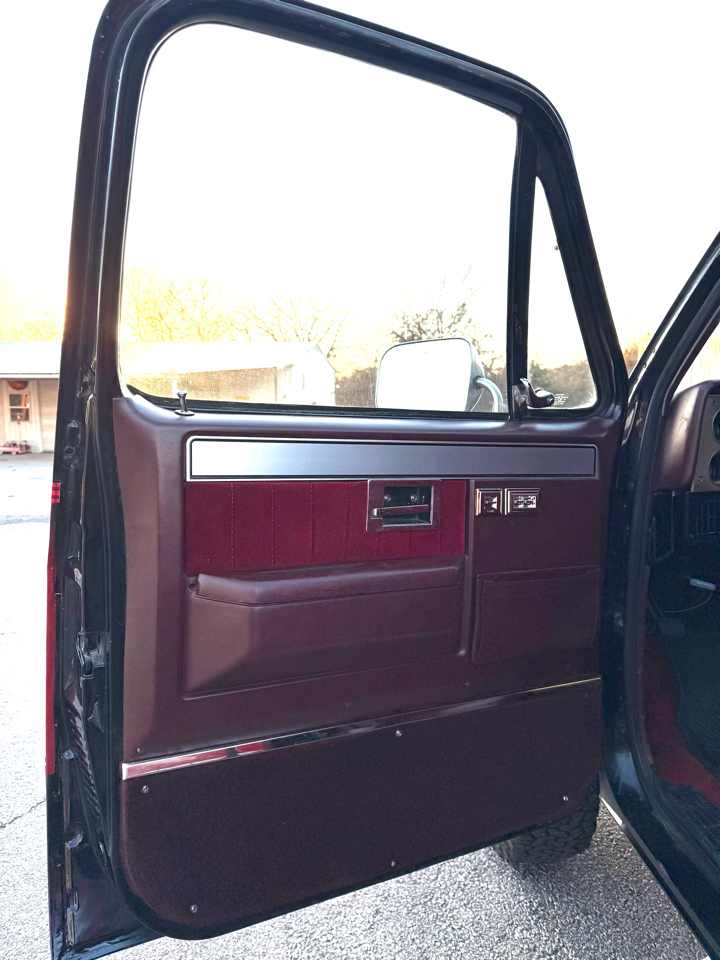 Chevrolet C/K 10 Regular Cab 4WD 1985