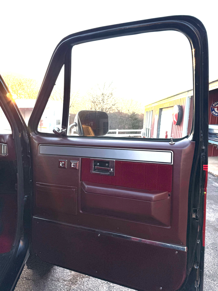 Chevrolet C/K 10 Regular Cab 4WD 1985