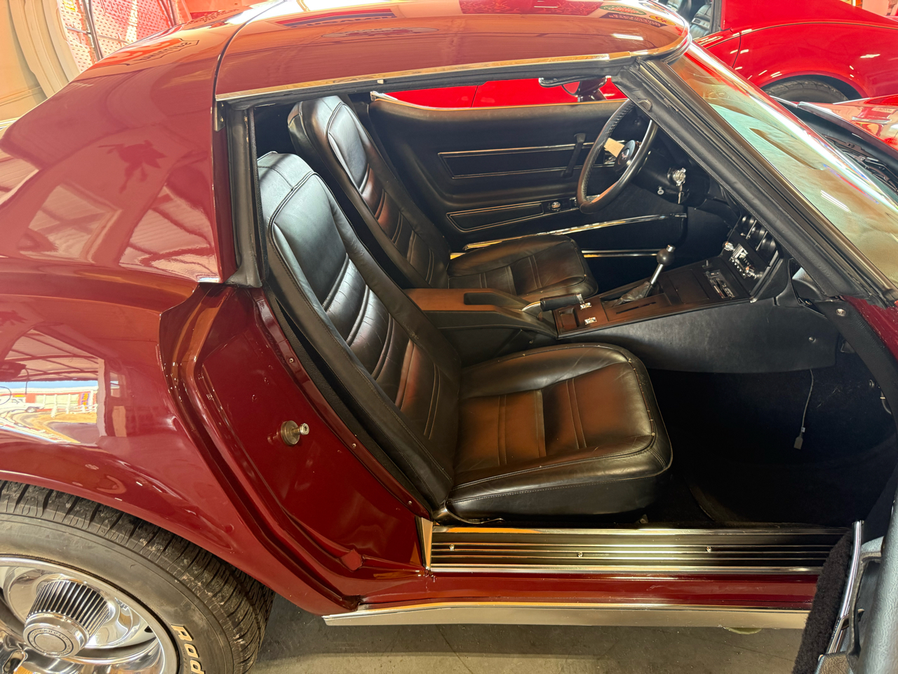 Chevrolet Corvette Stingray 1LT Coupe Automatic 1977