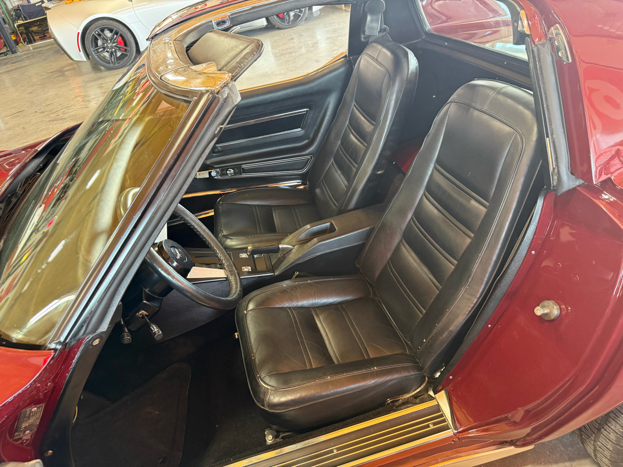 Chevrolet Corvette Stingray 1LT Coupe Automatic 1977