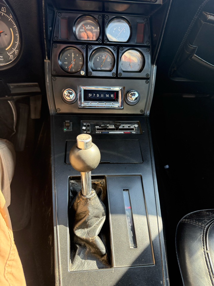 Chevrolet Corvette Stingray 1LT Coupe Automatic 1977