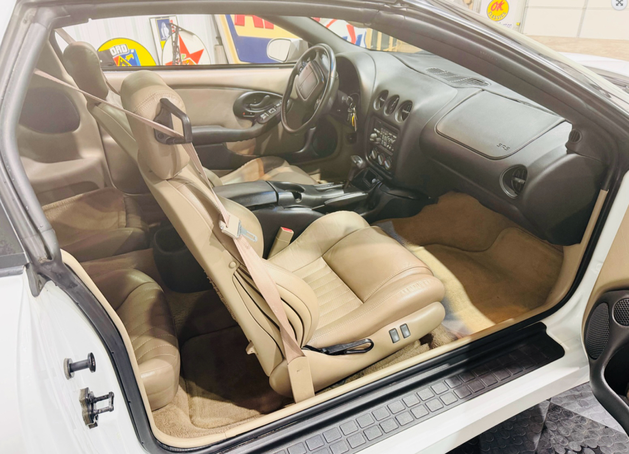 Pontiac Trans Am Coupe 2001