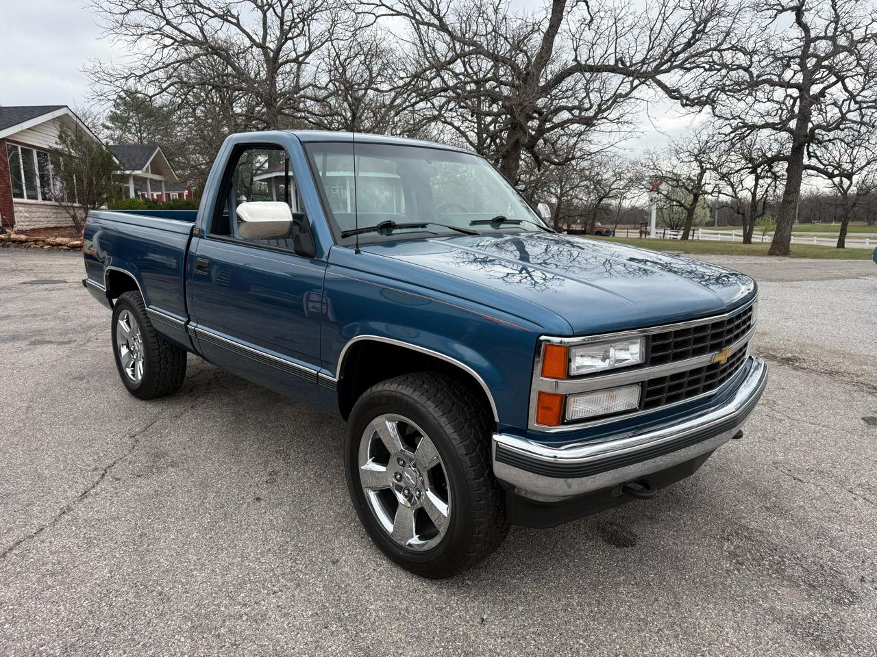 Chevrolet C/K 1500 Reg. Cab 8-ft. Bed 4WD 1990