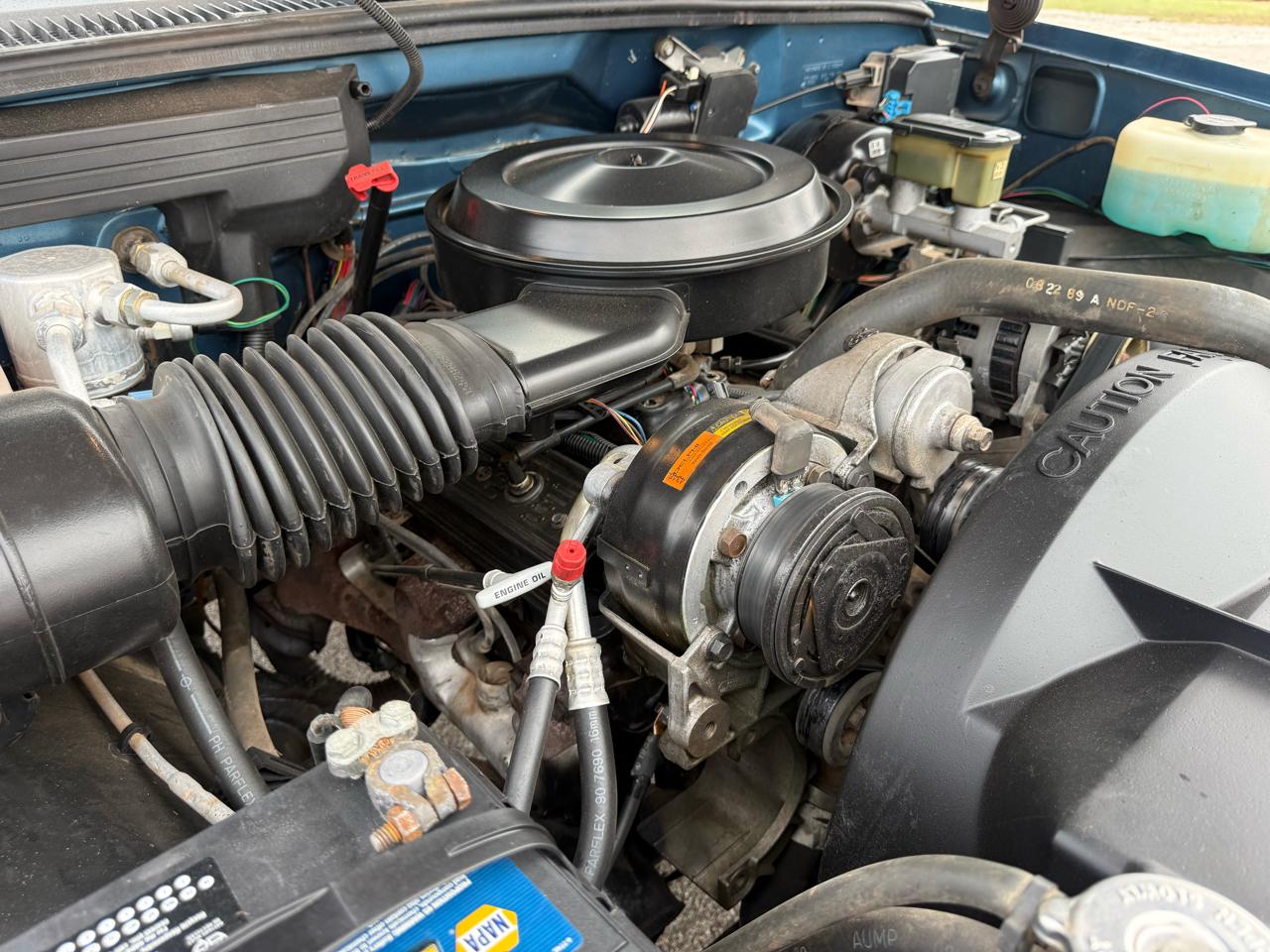 Chevrolet C/K 1500 Reg. Cab 8-ft. Bed 4WD 1990