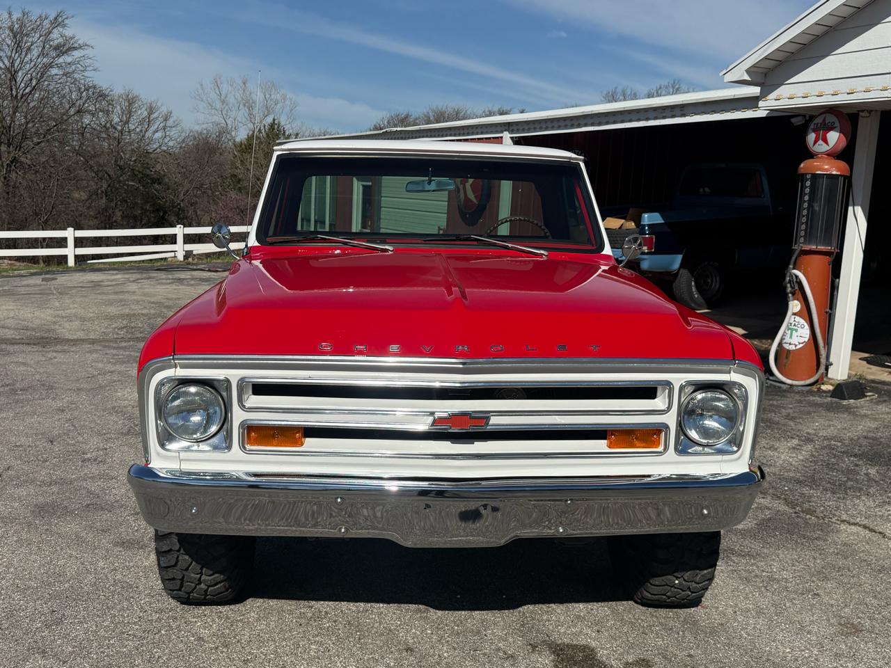 GMC 1/2 Ton Pickups R10/15 Stepside 117.5" WB 1970