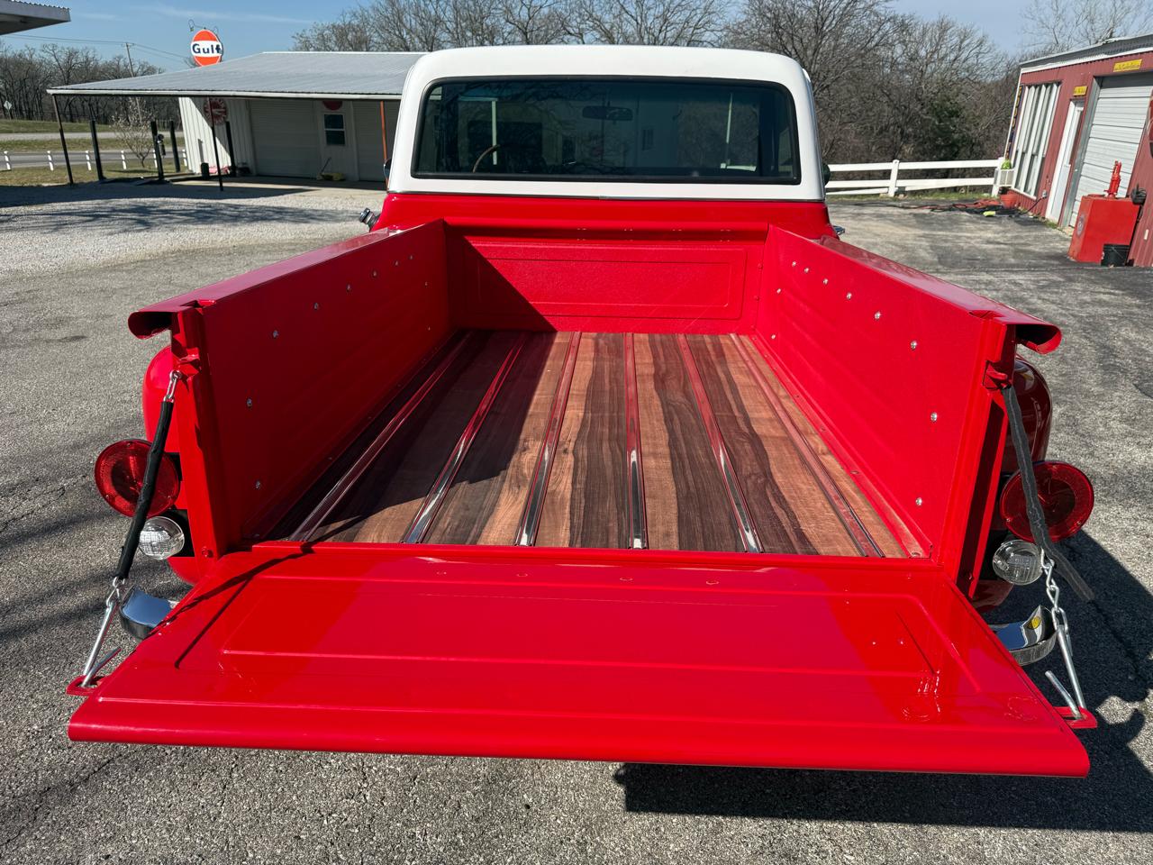 GMC 1/2 Ton Pickups R10/15 Stepside 117.5" WB 1970