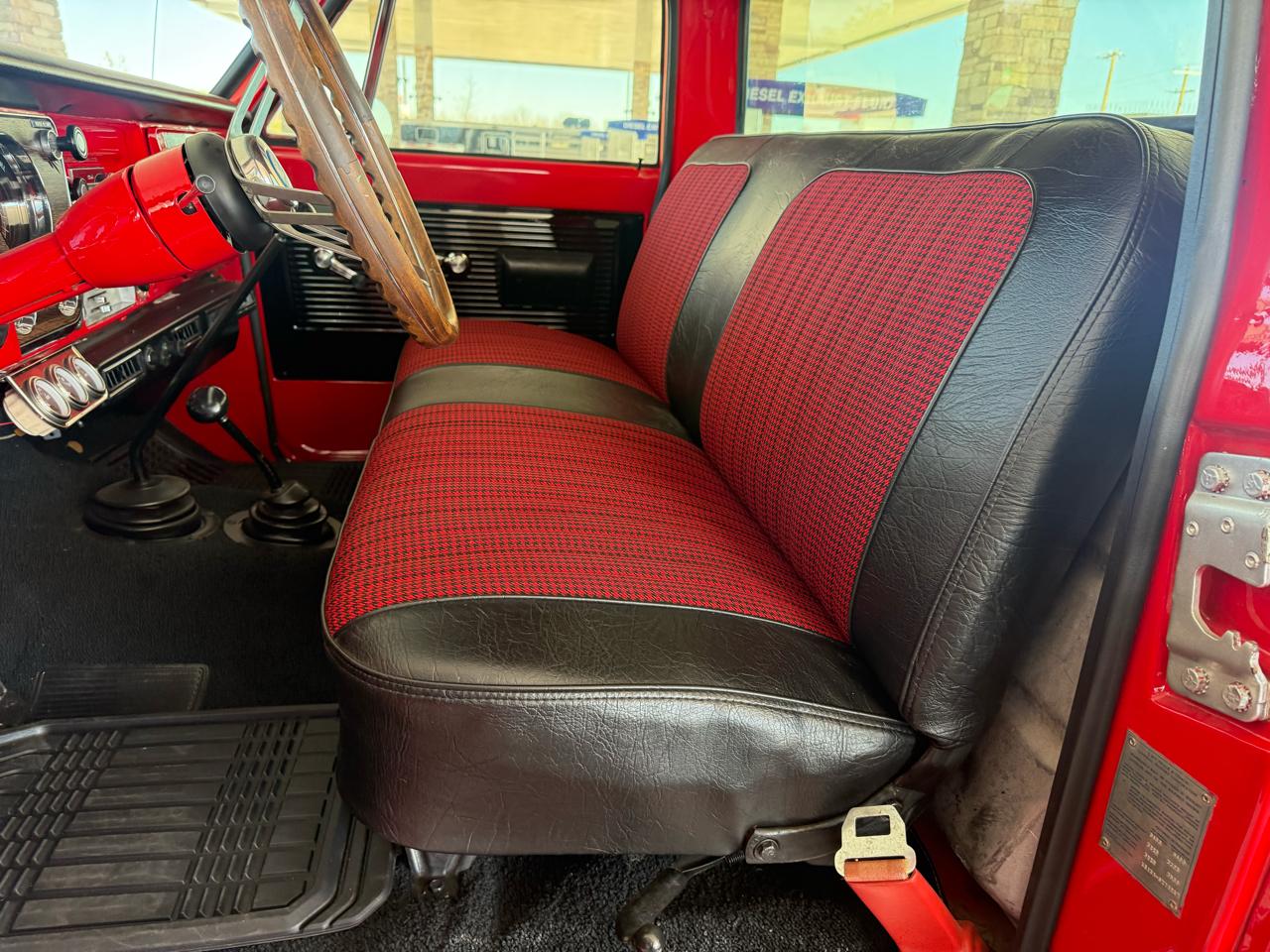 GMC 1/2 Ton Pickups R10/15 Stepside 117.5" WB 1970