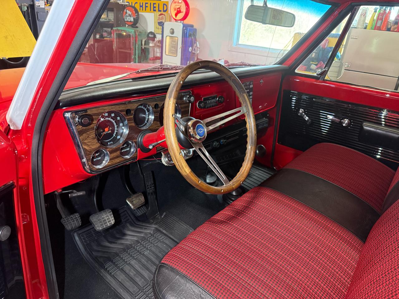 GMC 1/2 Ton Pickups R10/15 Stepside 117.5" WB 1970