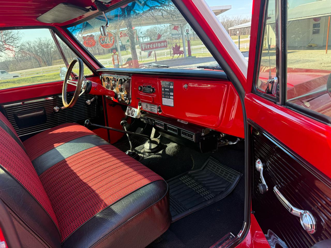 GMC 1/2 Ton Pickups R10/15 Stepside 117.5" WB 1970