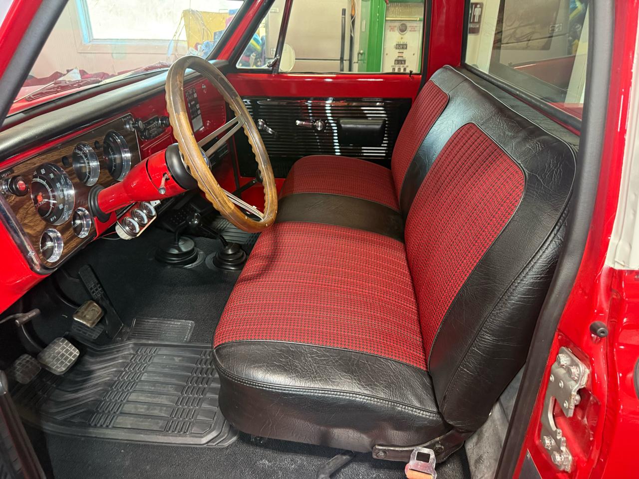 GMC 1/2 Ton Pickups R10/15 Stepside 117.5" WB 1970