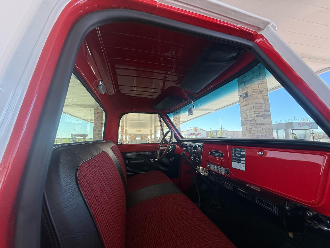 GMC 1/2 Ton Pickups R10/15 Stepside 117.5" WB 1970