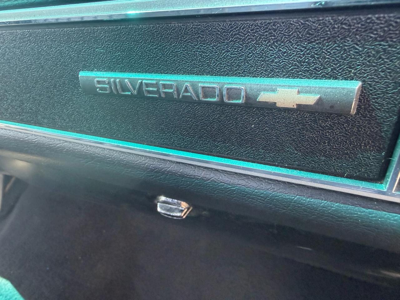 Chevrolet C/K 10 Regular Cab 2WD 1986