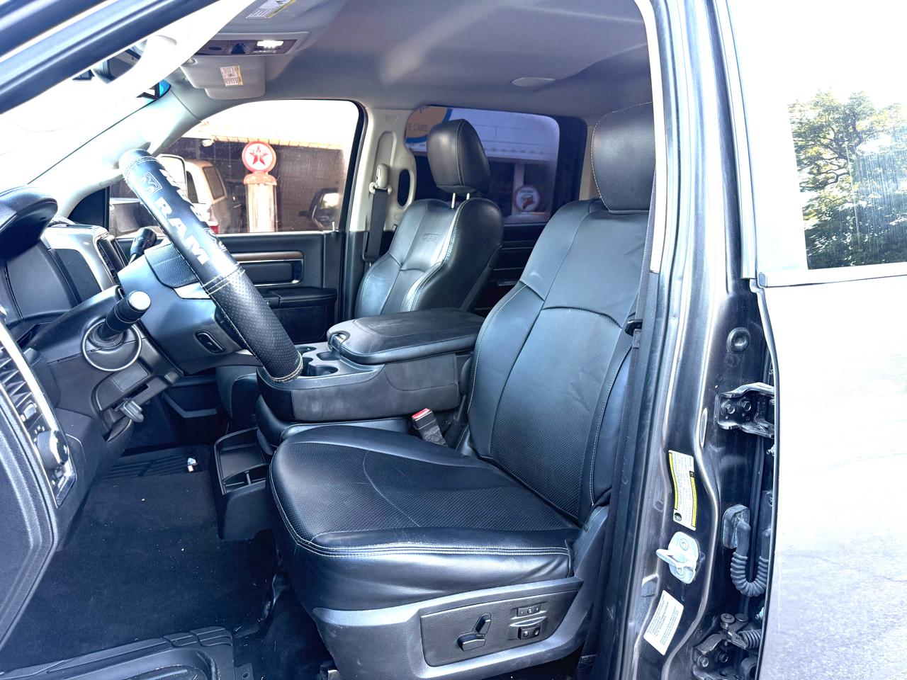 RAM 2500 Laramie Crew Cab SWB 4WD 2014