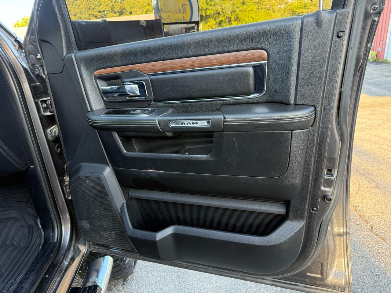 RAM 2500 Laramie Crew Cab SWB 4WD 2014