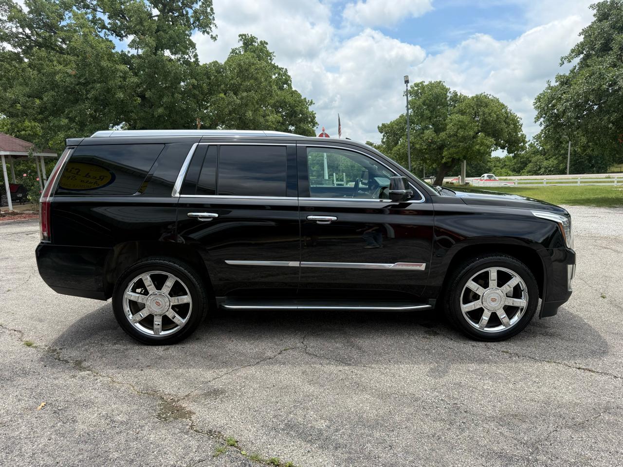 Cadillac Escalade Luxury 2WD 2015