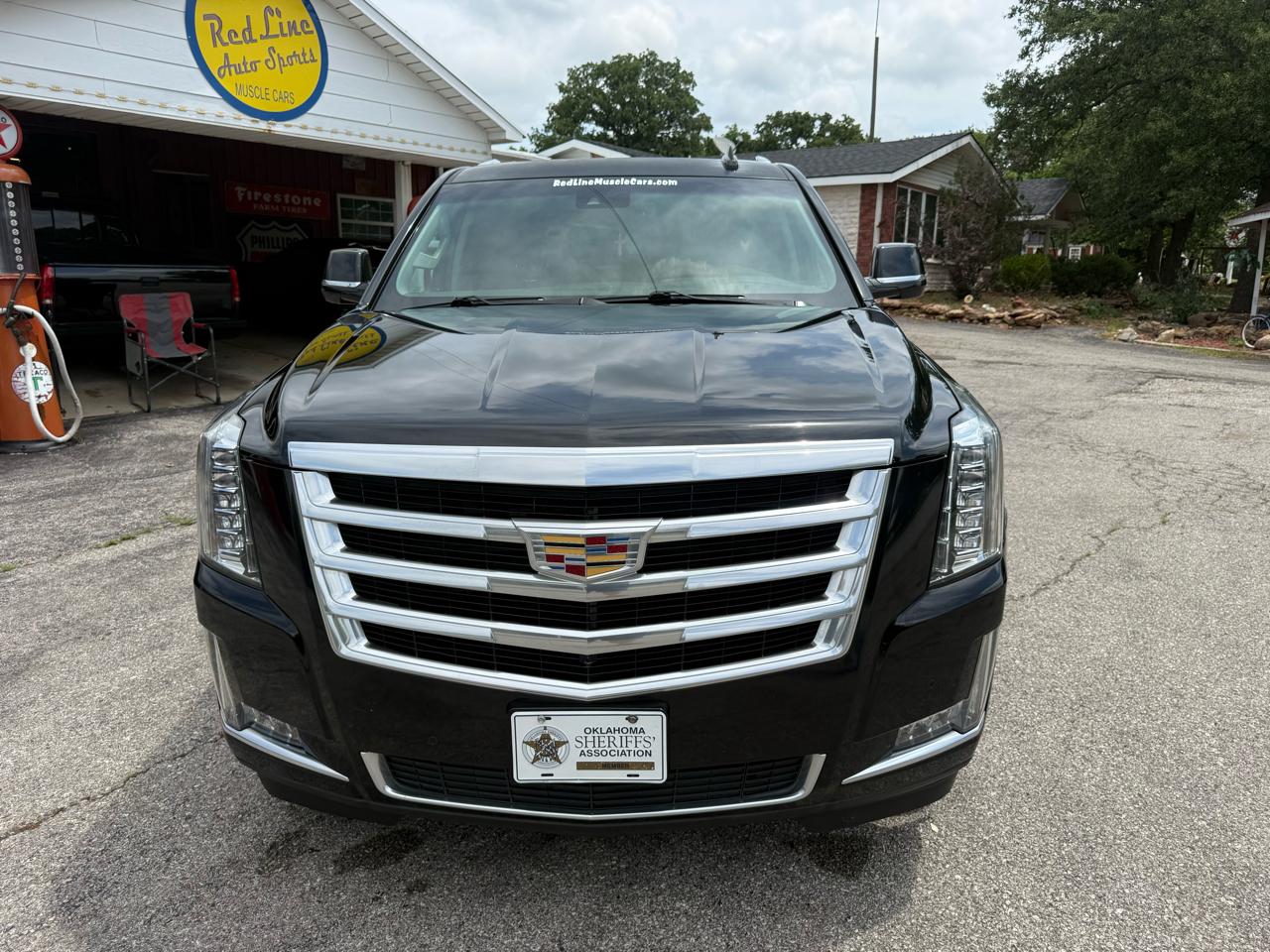 Cadillac Escalade Luxury 2WD 2015
