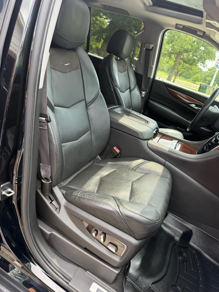 Cadillac Escalade Luxury 2WD 2015