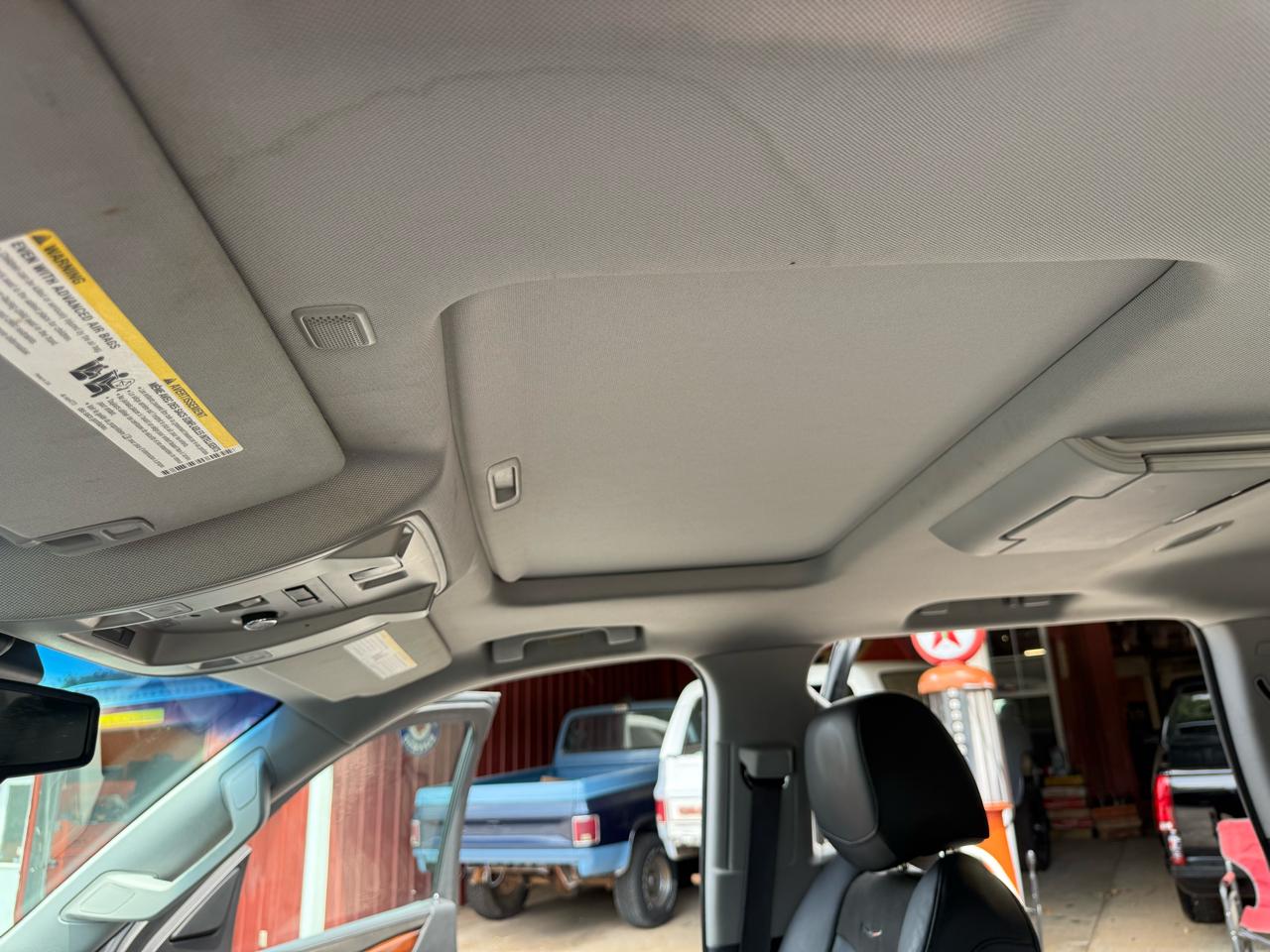 Cadillac Escalade Luxury 2WD 2015