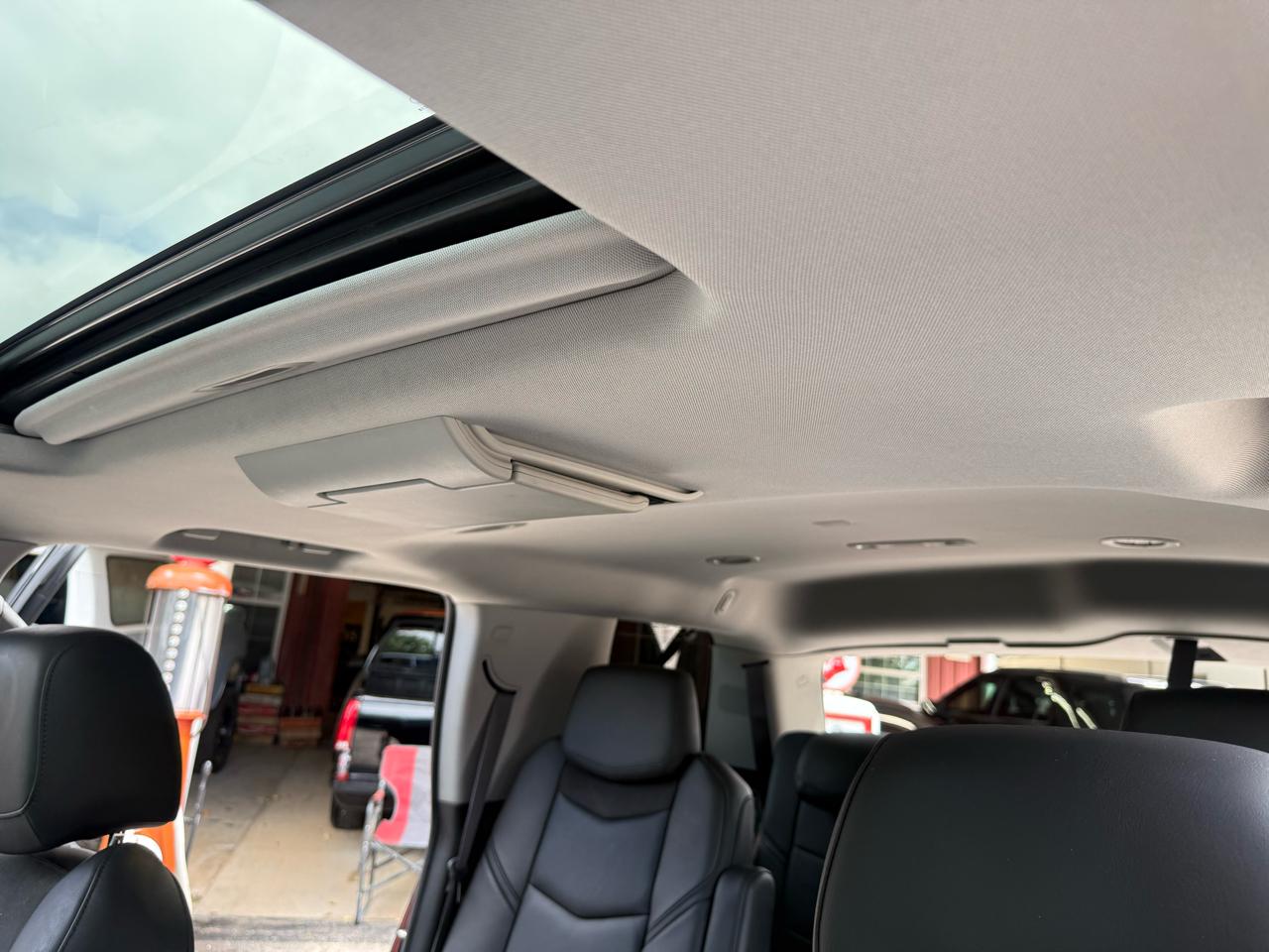 Cadillac Escalade Luxury 2WD 2015