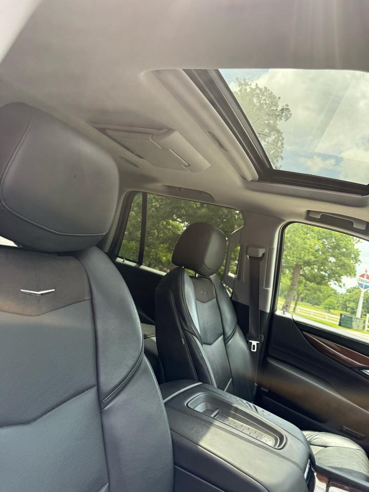 Cadillac Escalade Luxury 2WD 2015