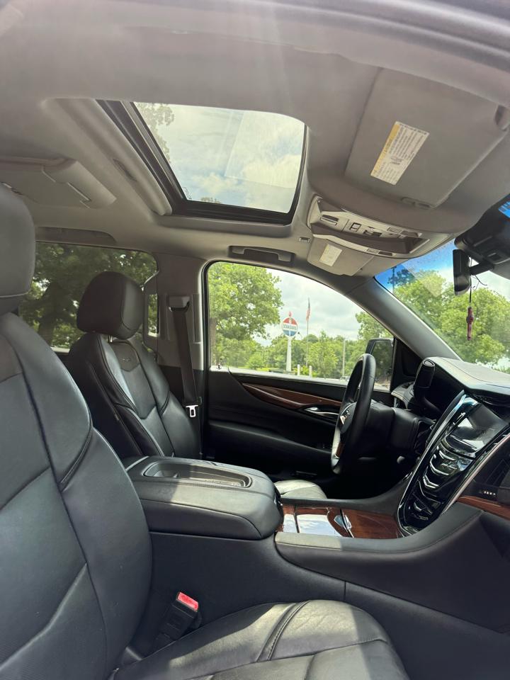 Cadillac Escalade Luxury 2WD 2015