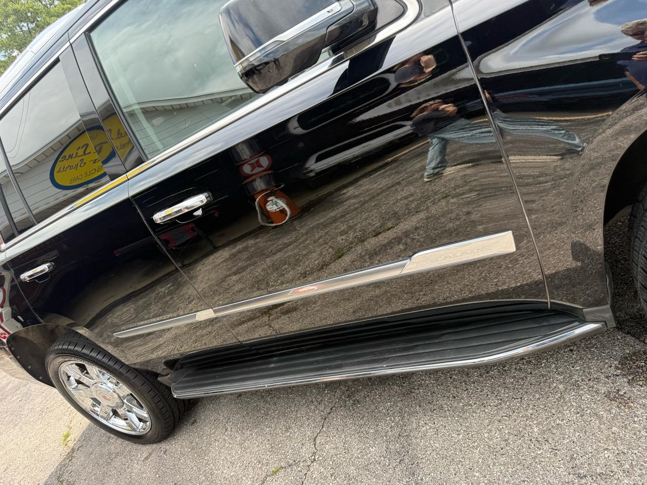 Cadillac Escalade Luxury 2WD 2015