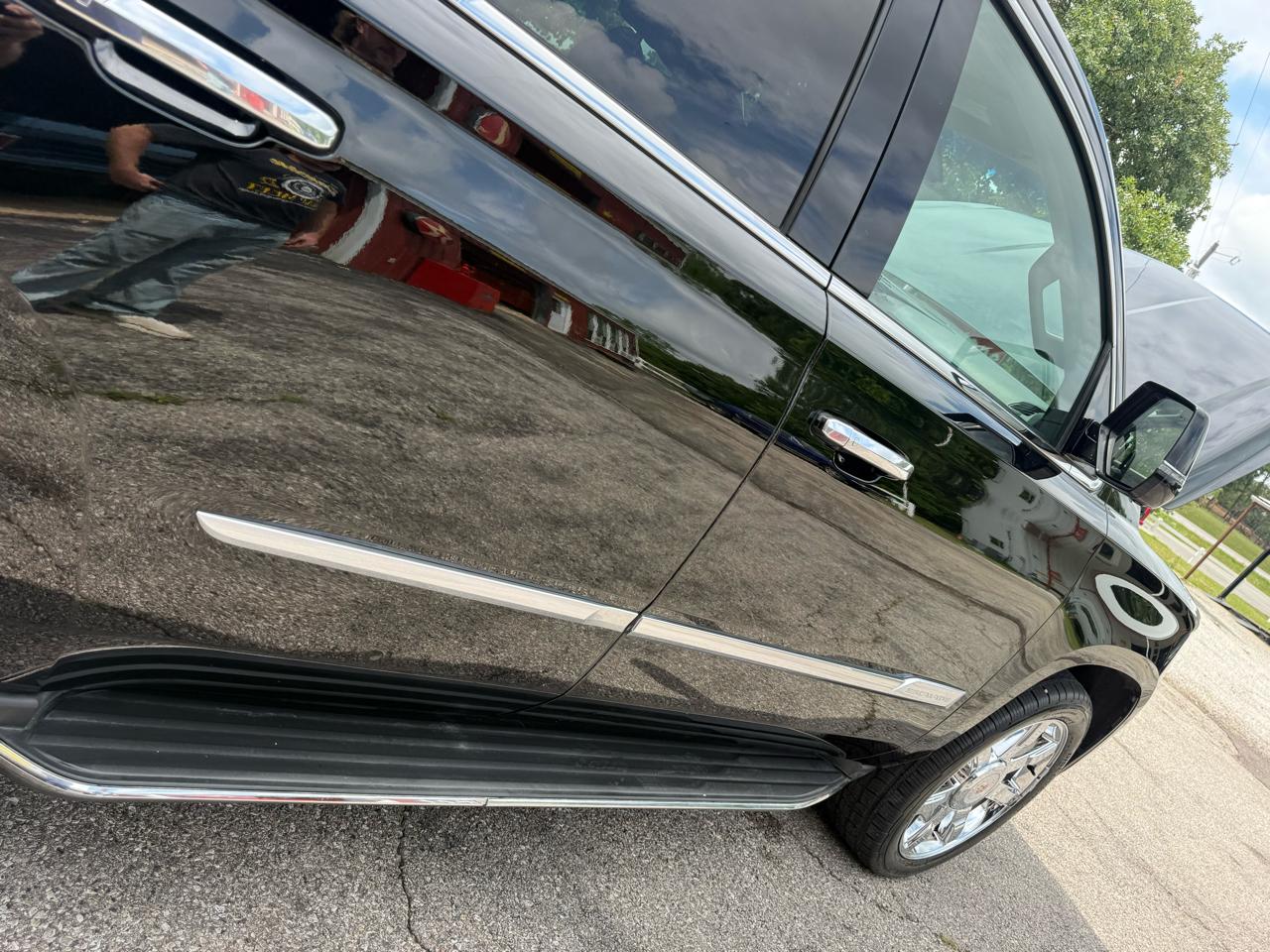 Cadillac Escalade Luxury 2WD 2015
