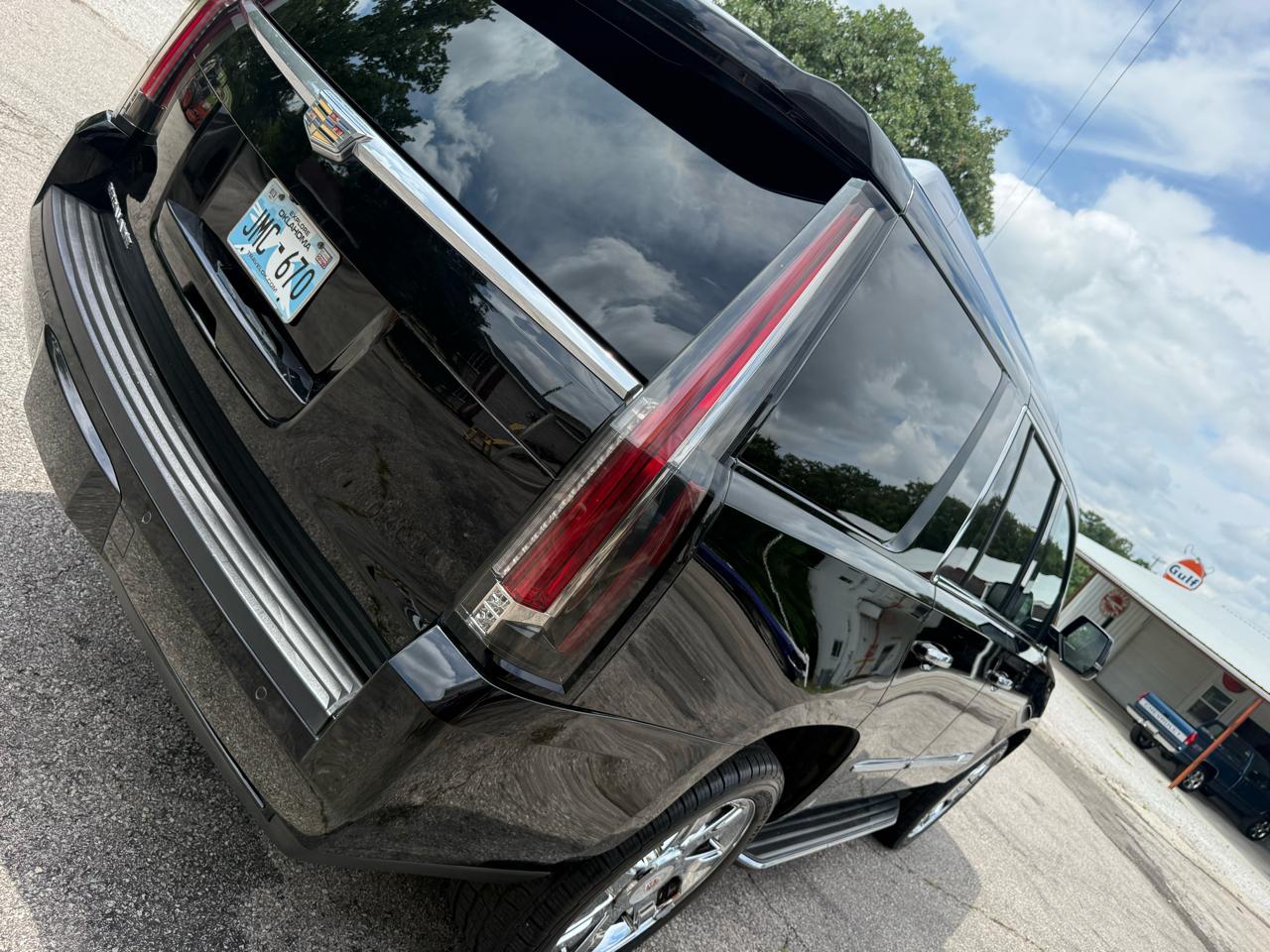 Cadillac Escalade Luxury 2WD 2015