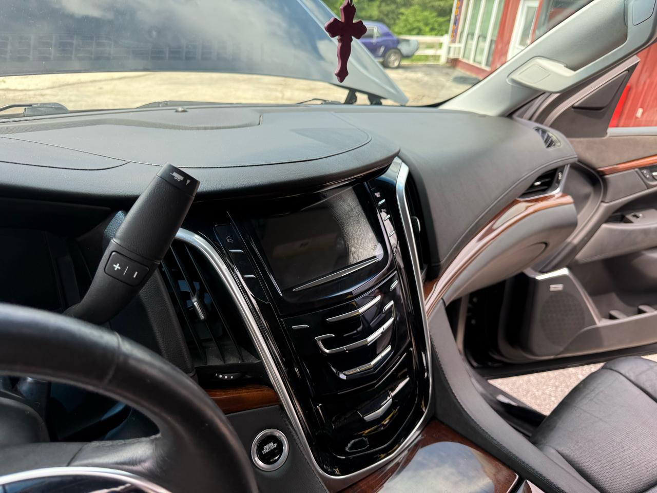 Cadillac Escalade Luxury 2WD 2015