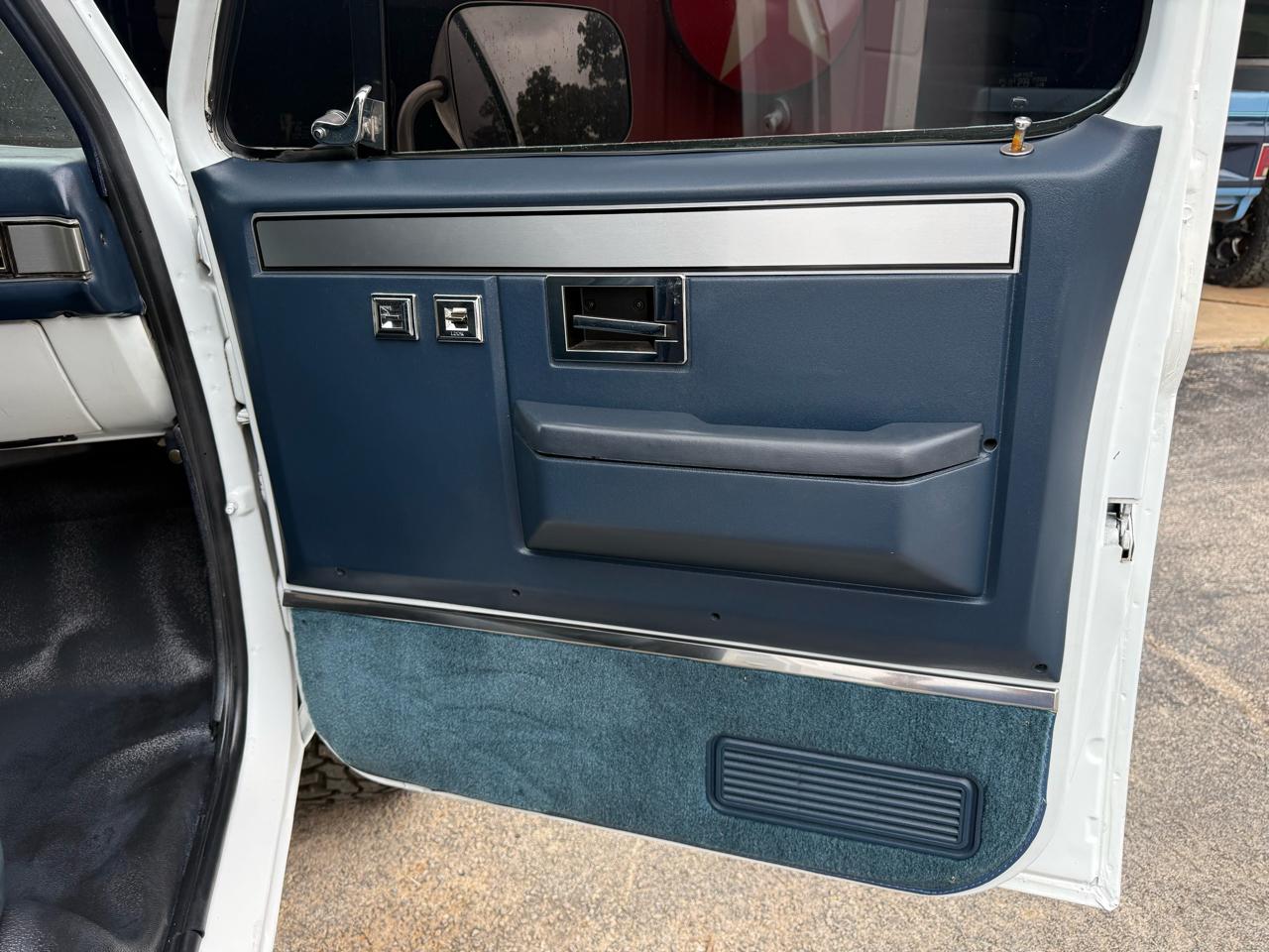 Chevrolet C/K 10 Regular Cab 4WD 1986