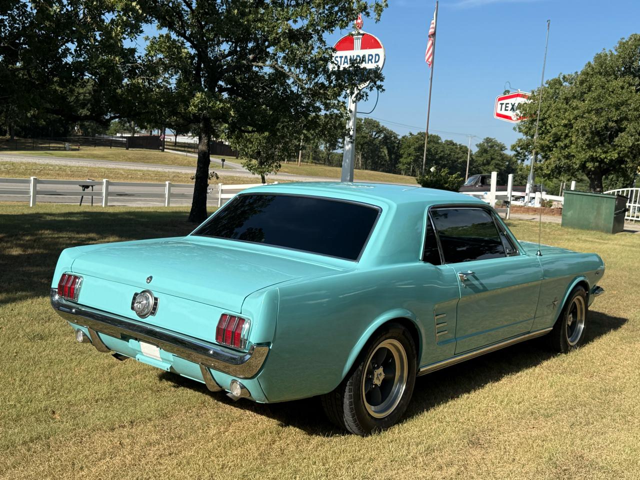 Ford Mustang 2dr Coupe 1966