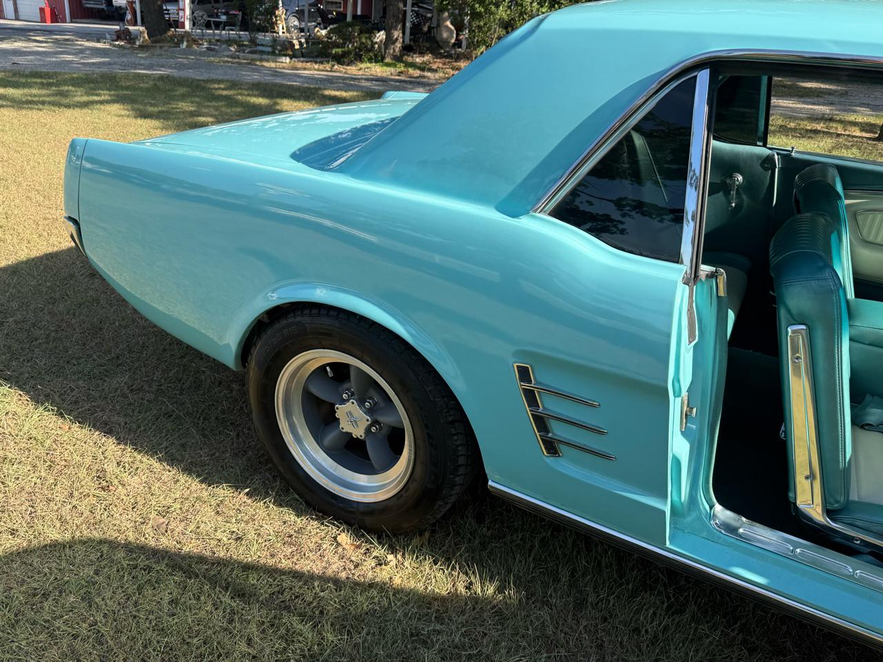 Ford Mustang 2dr Coupe 1966