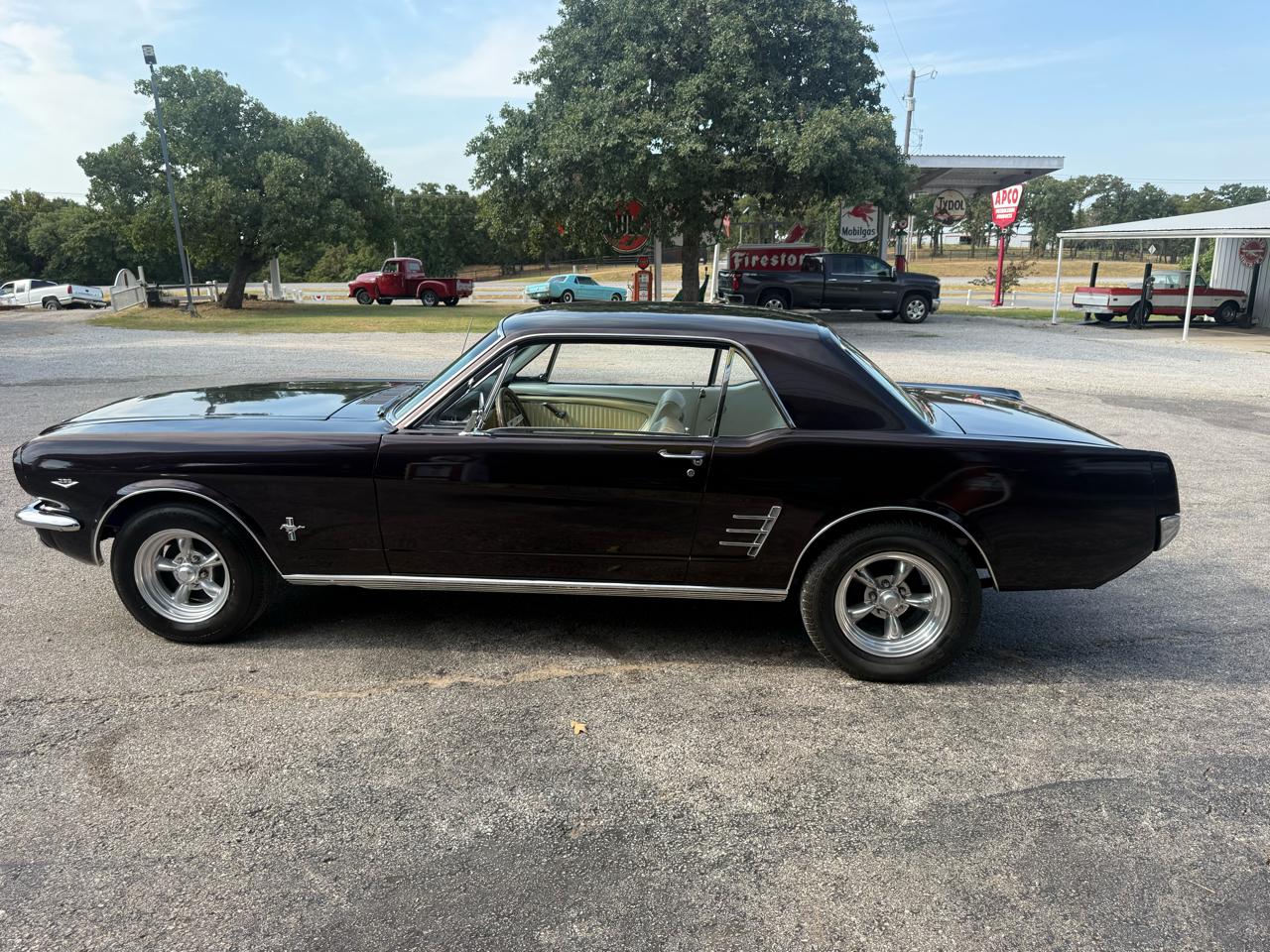 Ford Mustang 2dr Coupe 1966