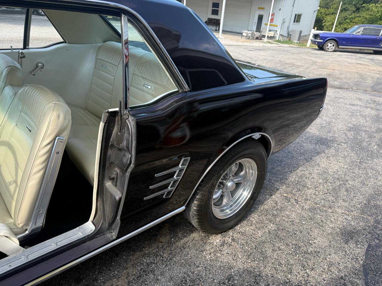 Ford Mustang 2dr Coupe 1966