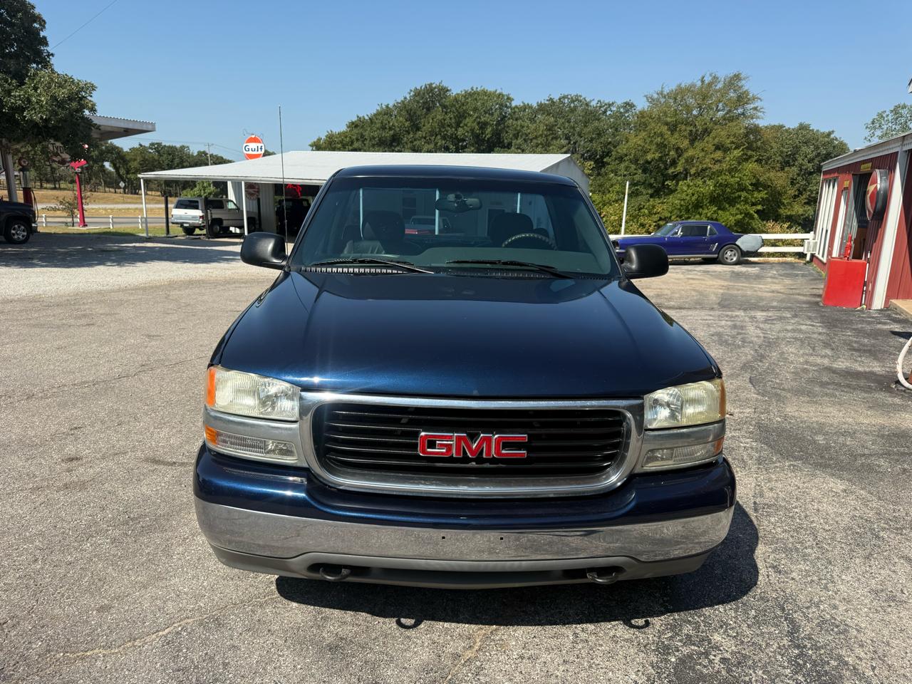 GMC Sierra 1500 SL Reg. Cab Short Bed 2WD 2000
