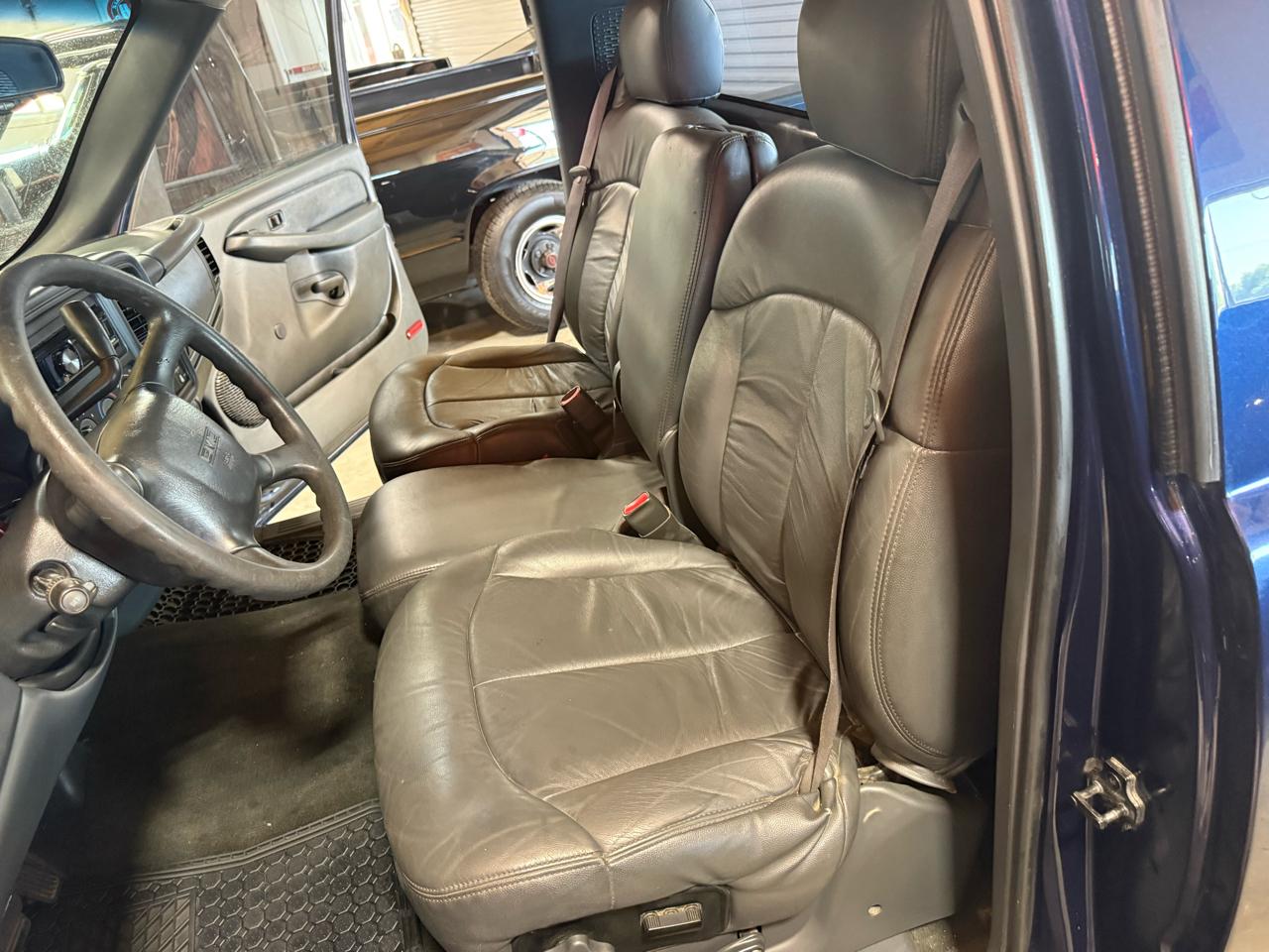 GMC Sierra 1500 SL Reg. Cab Short Bed 2WD 2000