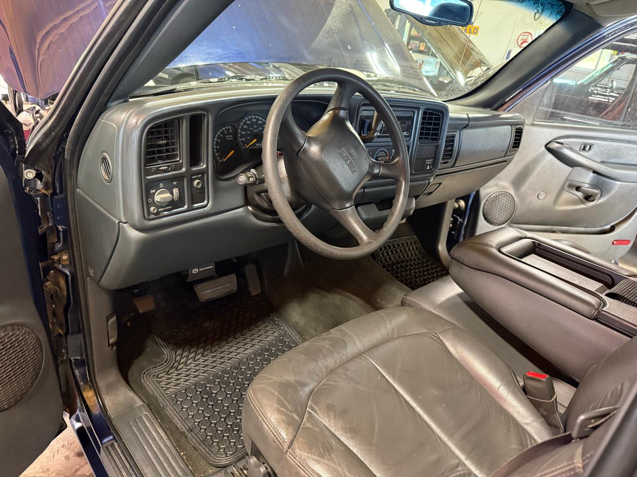 GMC Sierra 1500 SL Reg. Cab Short Bed 2WD 2000