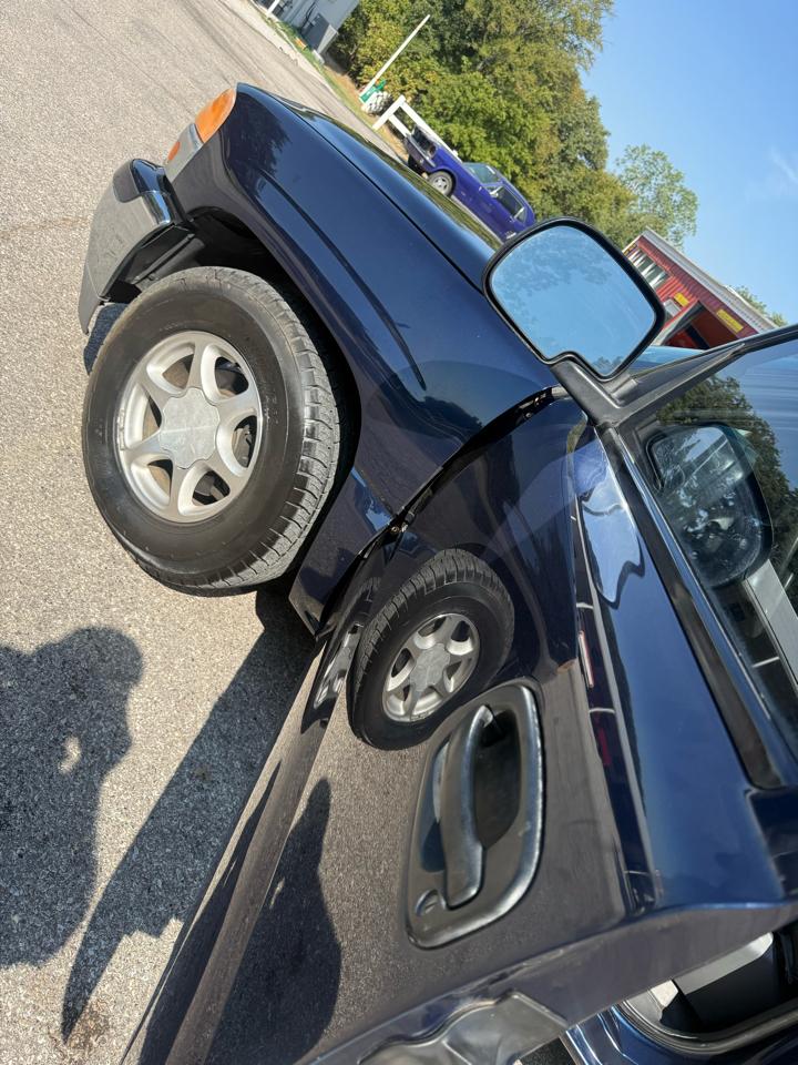GMC Sierra 1500 SL Reg. Cab Short Bed 2WD 2000