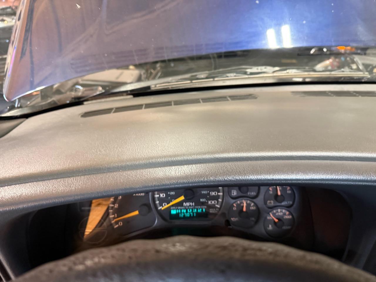 GMC Sierra 1500 SL Reg. Cab Short Bed 2WD 2000