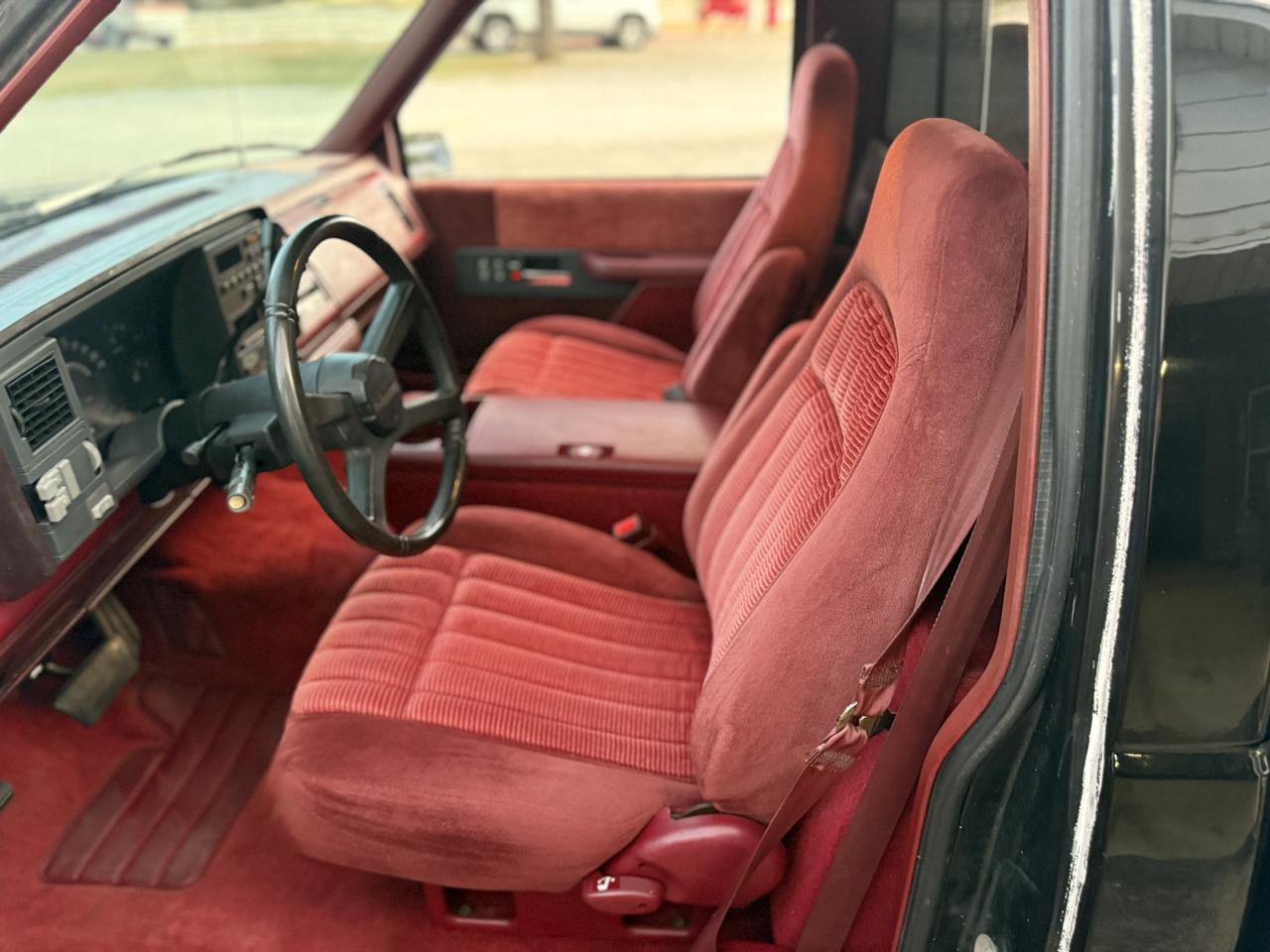 Chevrolet C/K 1500 Reg. Cab W/T 8-ft. bed 2WD 1990