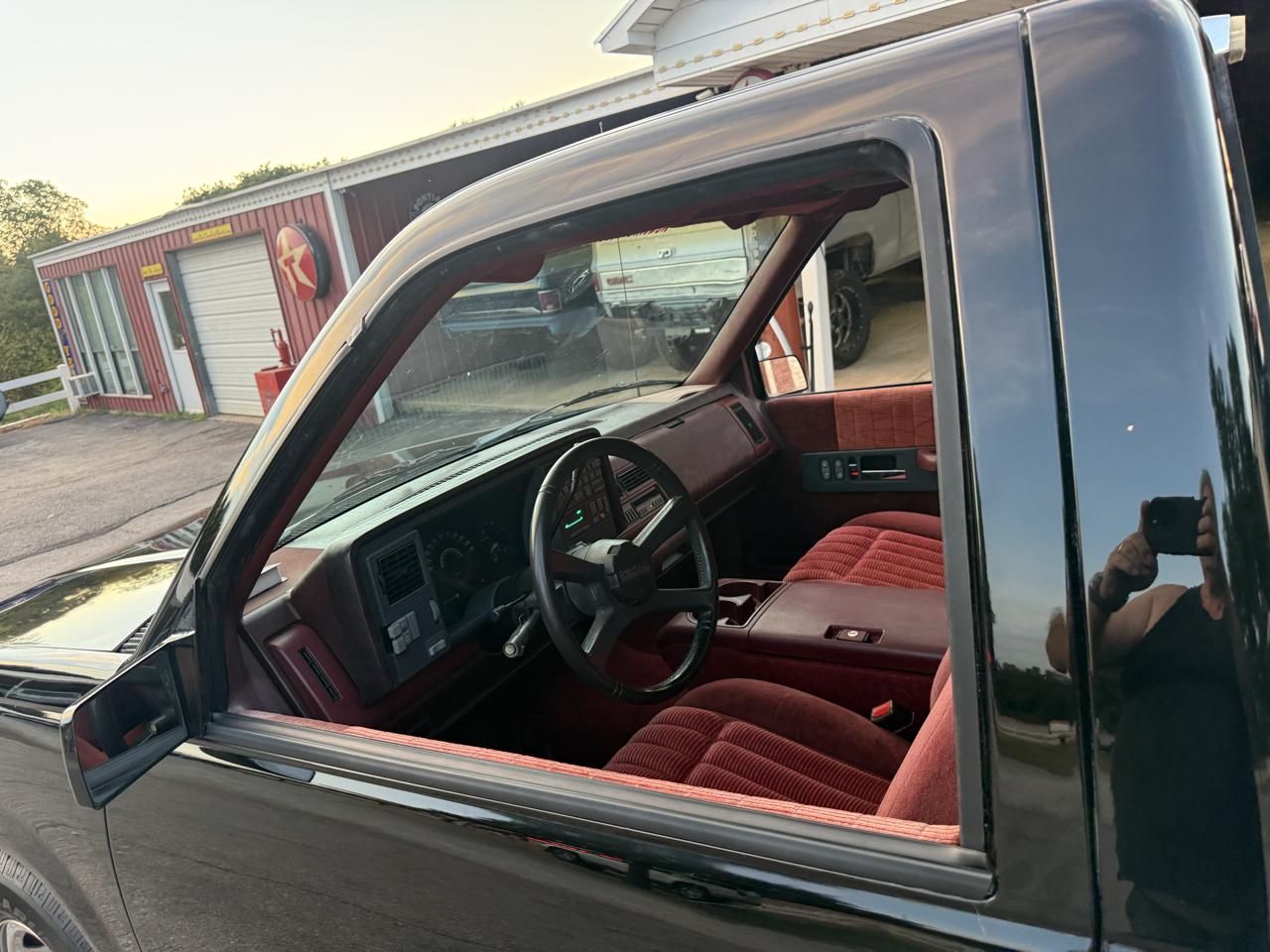 Chevrolet C/K 1500 Reg. Cab W/T 8-ft. bed 2WD 1990