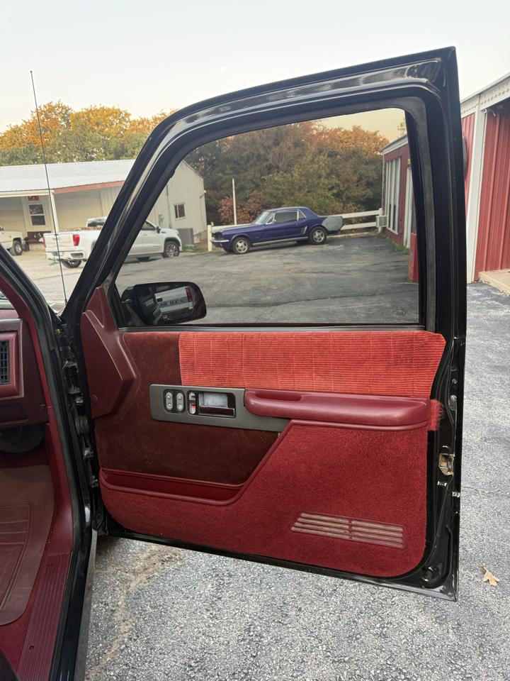 Chevrolet C/K 1500 Reg. Cab W/T 8-ft. bed 2WD 1991