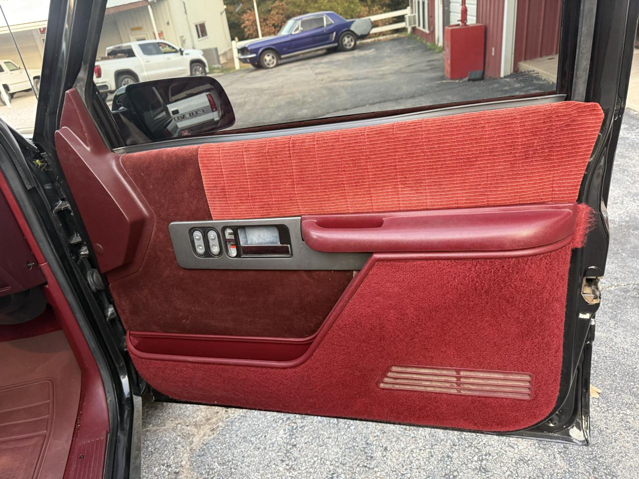 Chevrolet C/K 1500 Reg. Cab W/T 8-ft. bed 2WD 1991