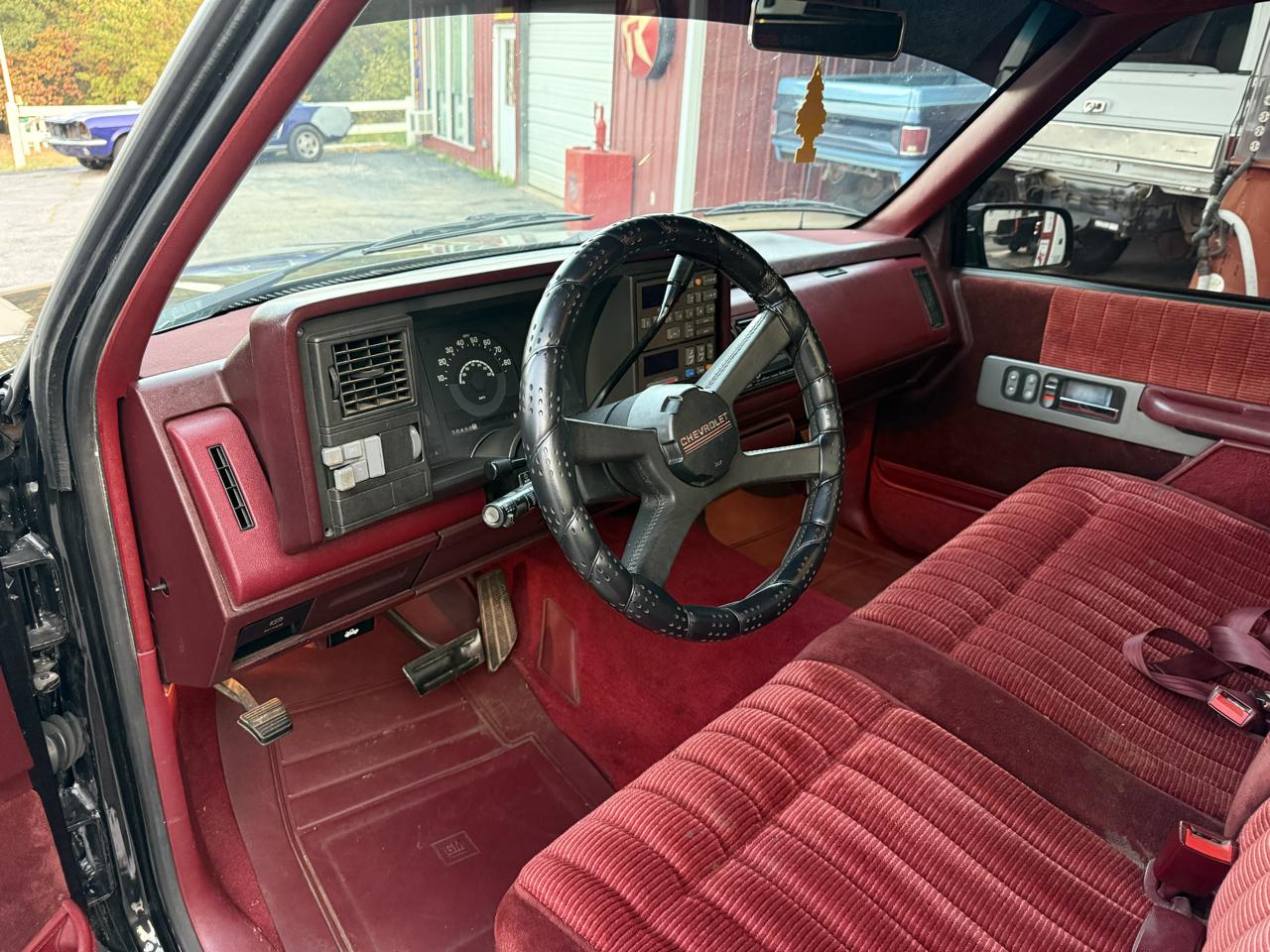Chevrolet C/K 1500 Reg. Cab W/T 8-ft. bed 2WD 1991