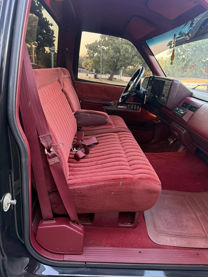 Chevrolet C/K 1500 Reg. Cab W/T 8-ft. bed 2WD 1991