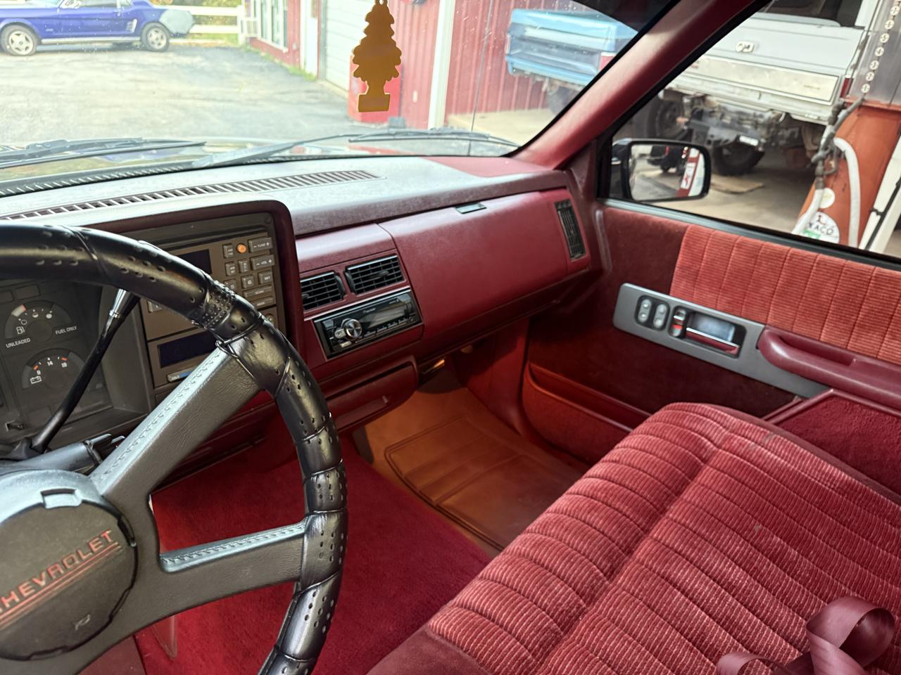 Chevrolet C/K 1500 Reg. Cab W/T 8-ft. bed 2WD 1991