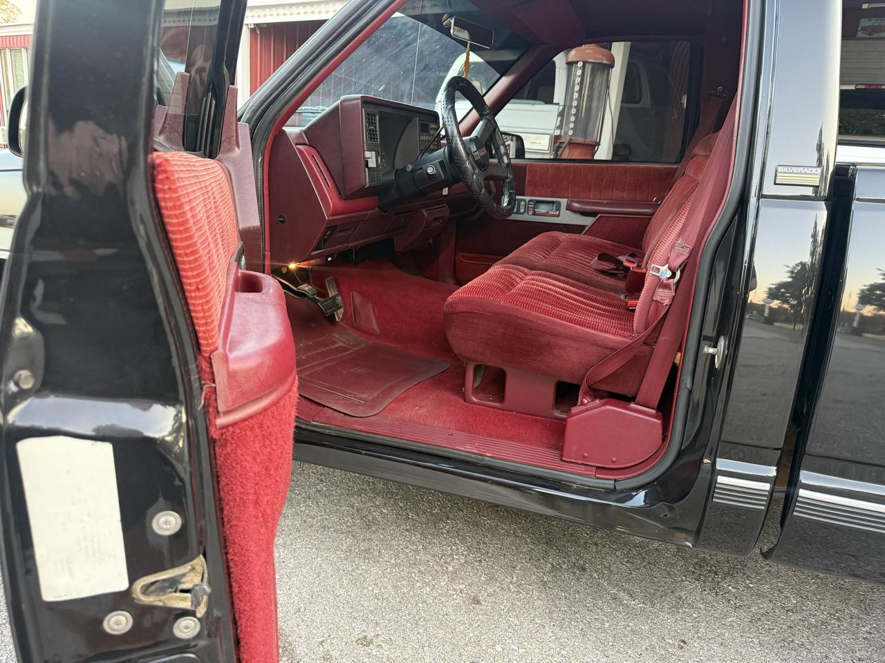 Chevrolet C/K 1500 Reg. Cab W/T 8-ft. bed 2WD 1991