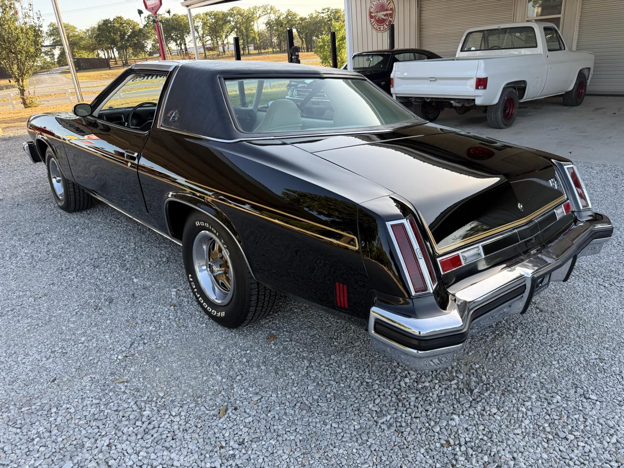 Oldsmobile Hurst  1975