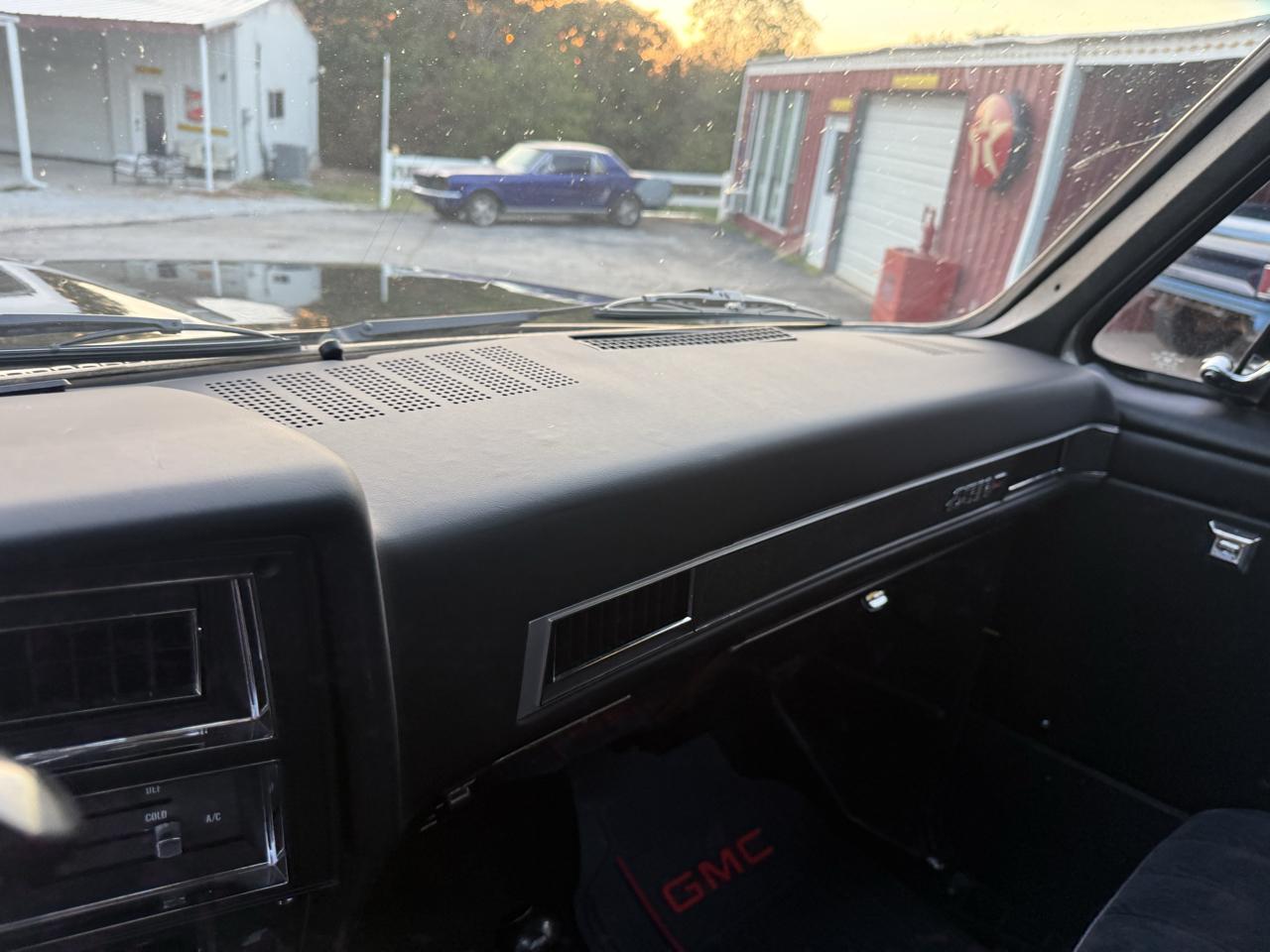 GMC C/K 1500 Regular Cab 4WD 1982